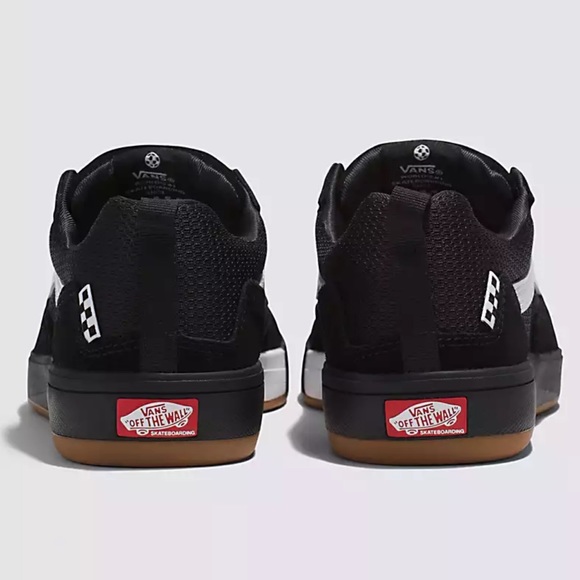 Vans WMNS Zahba
Black/White
VN0007QQBA2
Sneakers - Picture 6 of 16